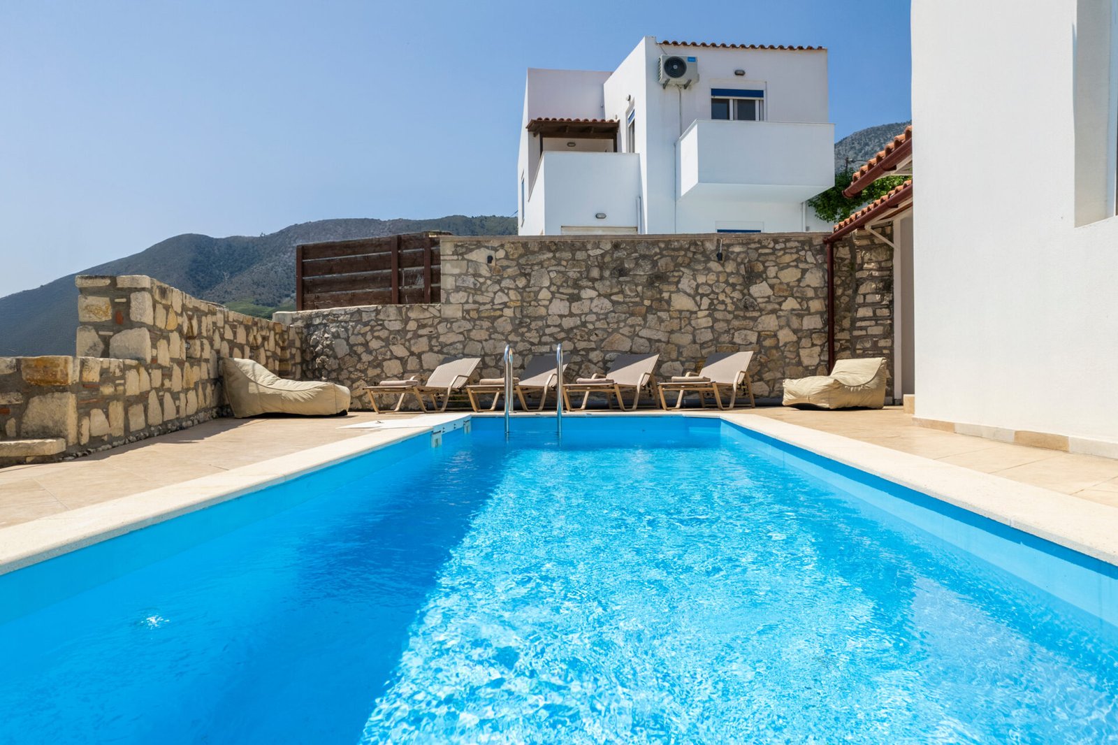 Villa Views Crete · Private Pool & Sea Horizon in Kournas-Crete
